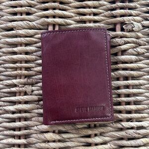 Steve Madden Men's Burgundy Genuine Leather Tri-fold Wallet